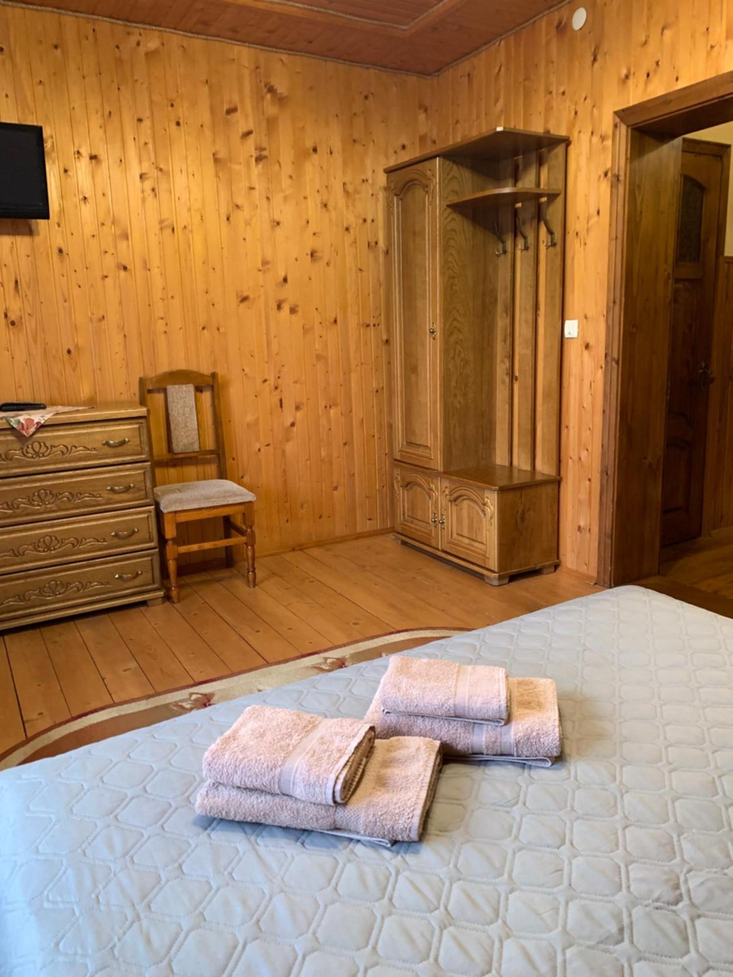 Dereviy Villa Jaremtje Exteriör bild