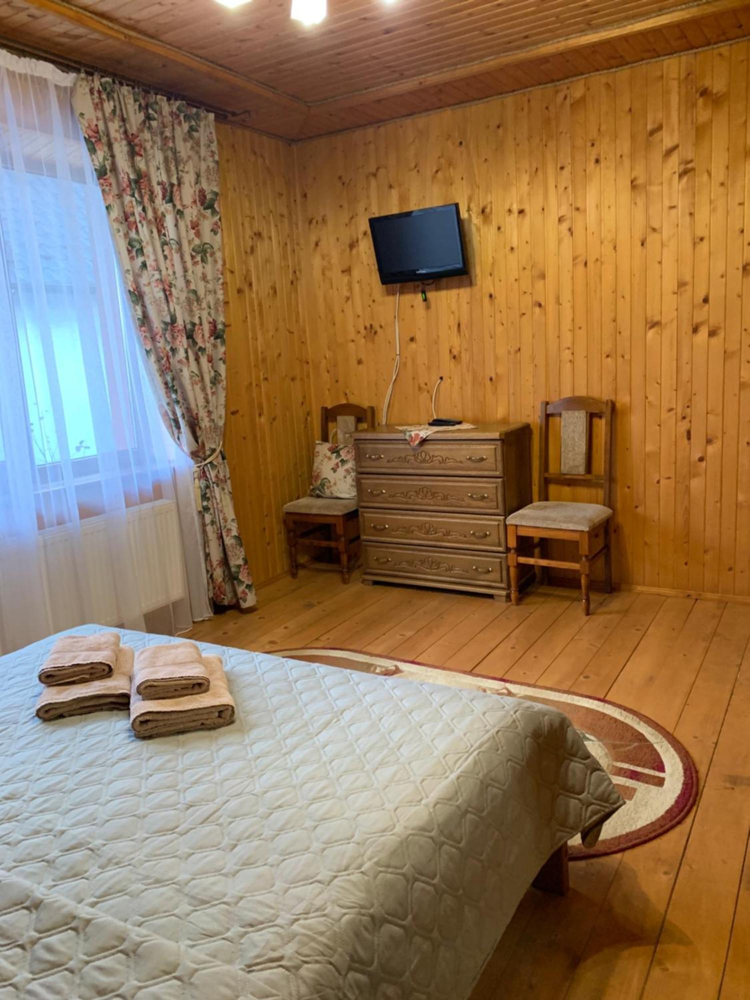Dereviy Villa Jaremtje Exteriör bild