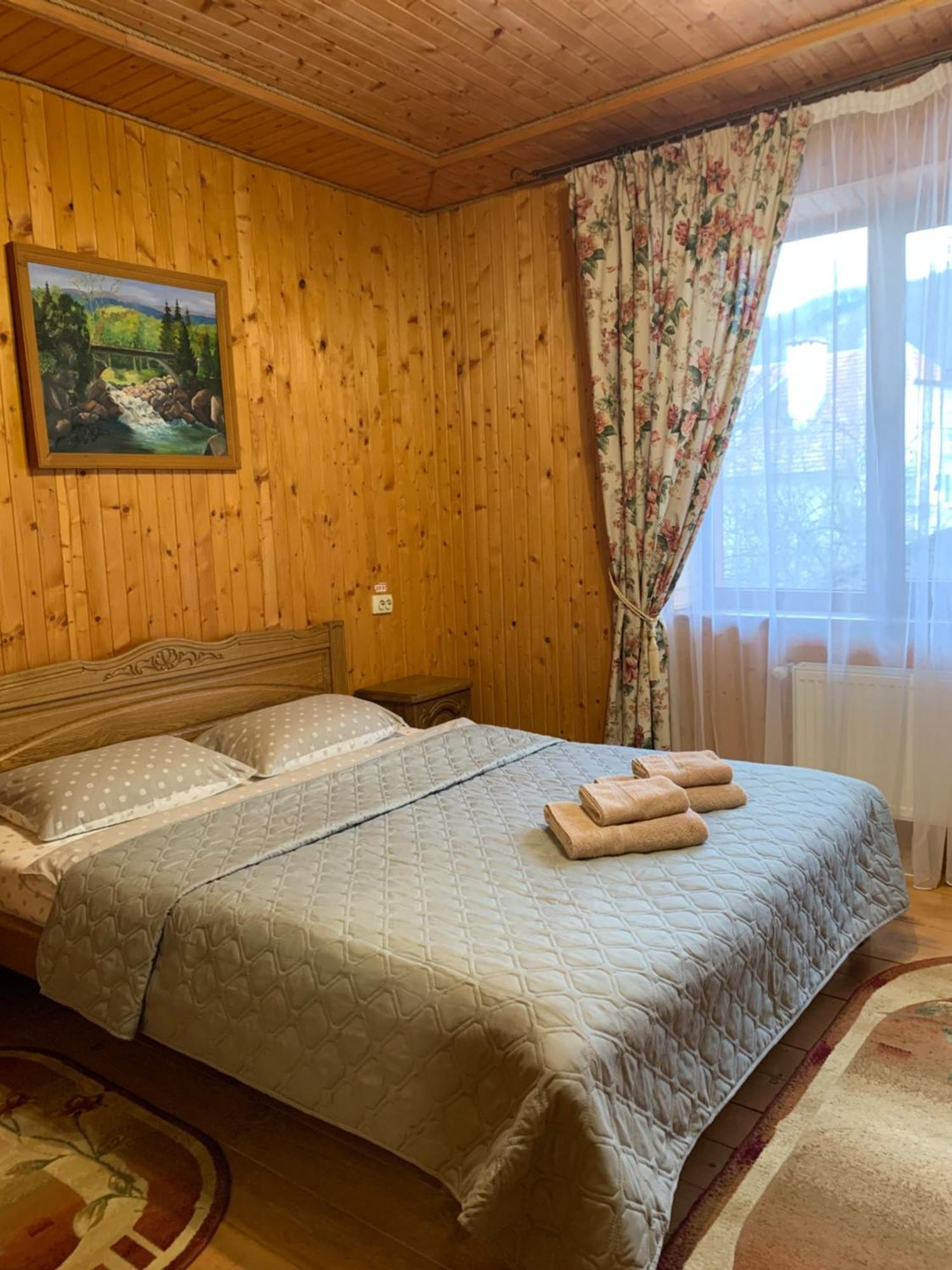 Dereviy Villa Jaremtje Exteriör bild