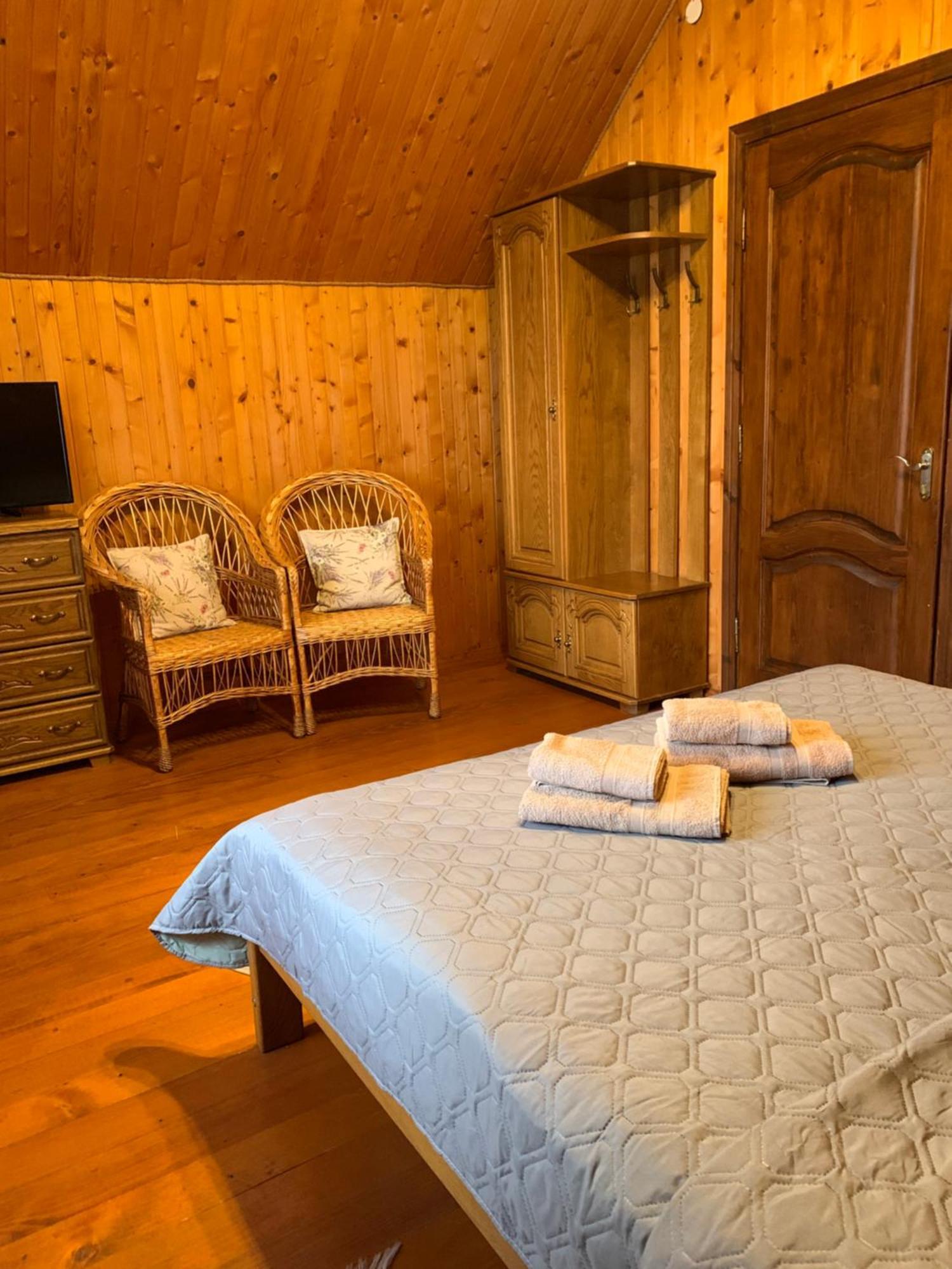 Dereviy Villa Jaremtje Exteriör bild