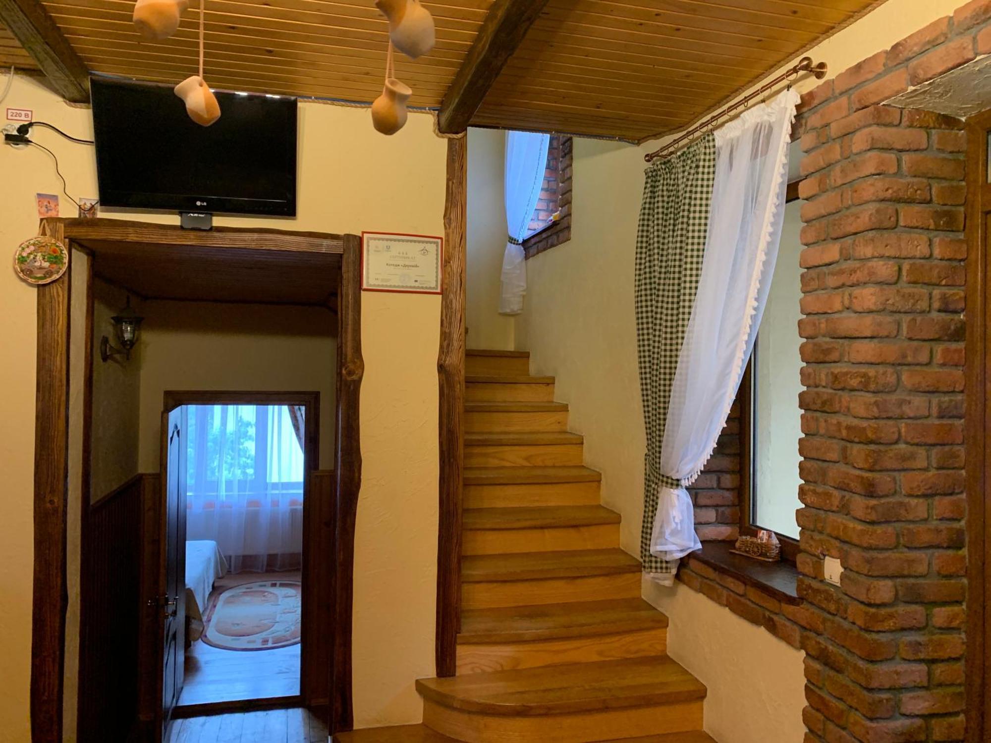 Dereviy Villa Jaremtje Exteriör bild