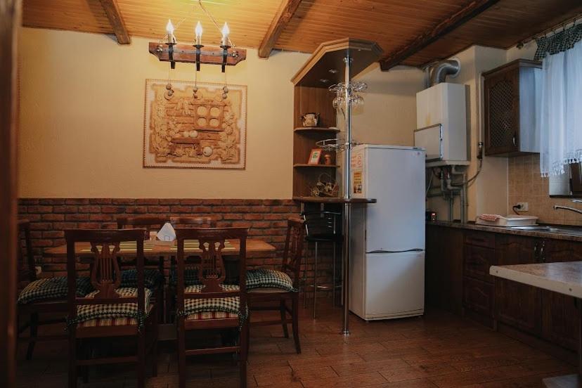 Dereviy Villa Jaremtje Exteriör bild