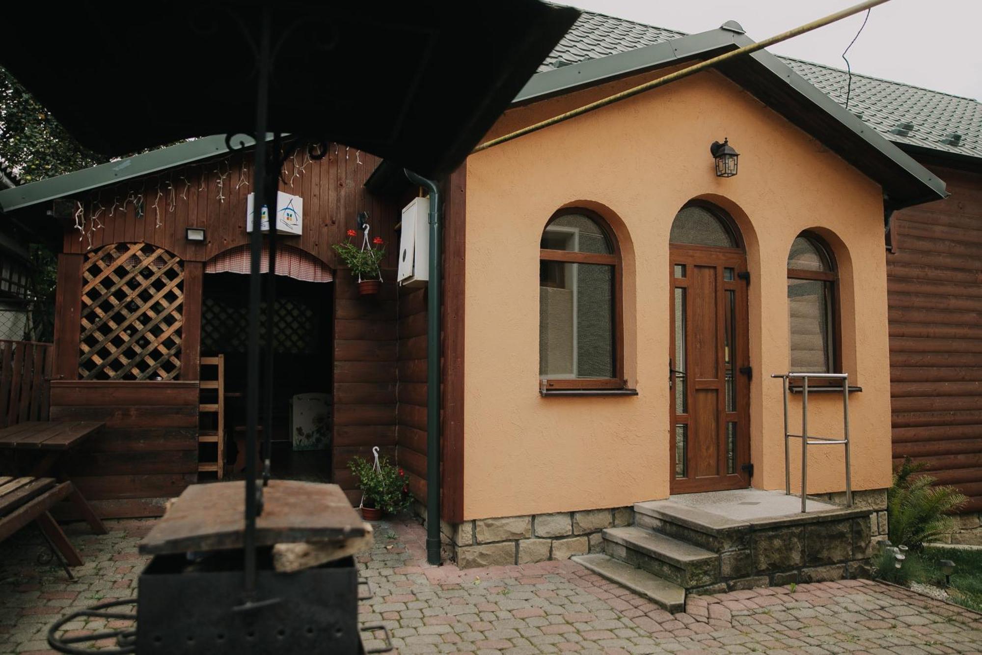 Dereviy Villa Jaremtje Exteriör bild