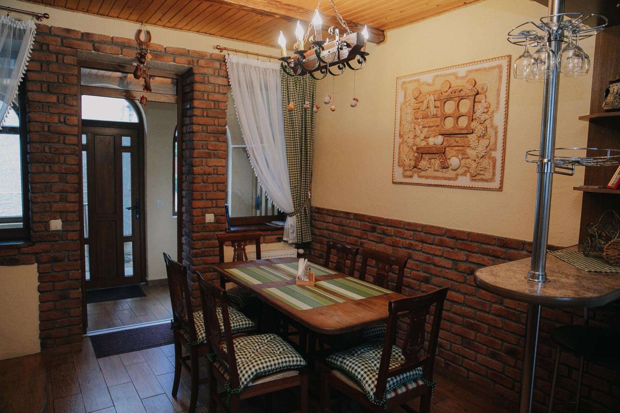 Dereviy Villa Jaremtje Exteriör bild