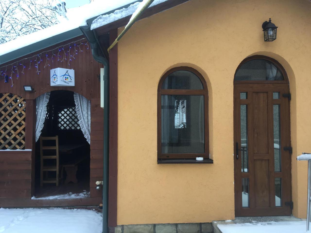 Dereviy Villa Jaremtje Exteriör bild