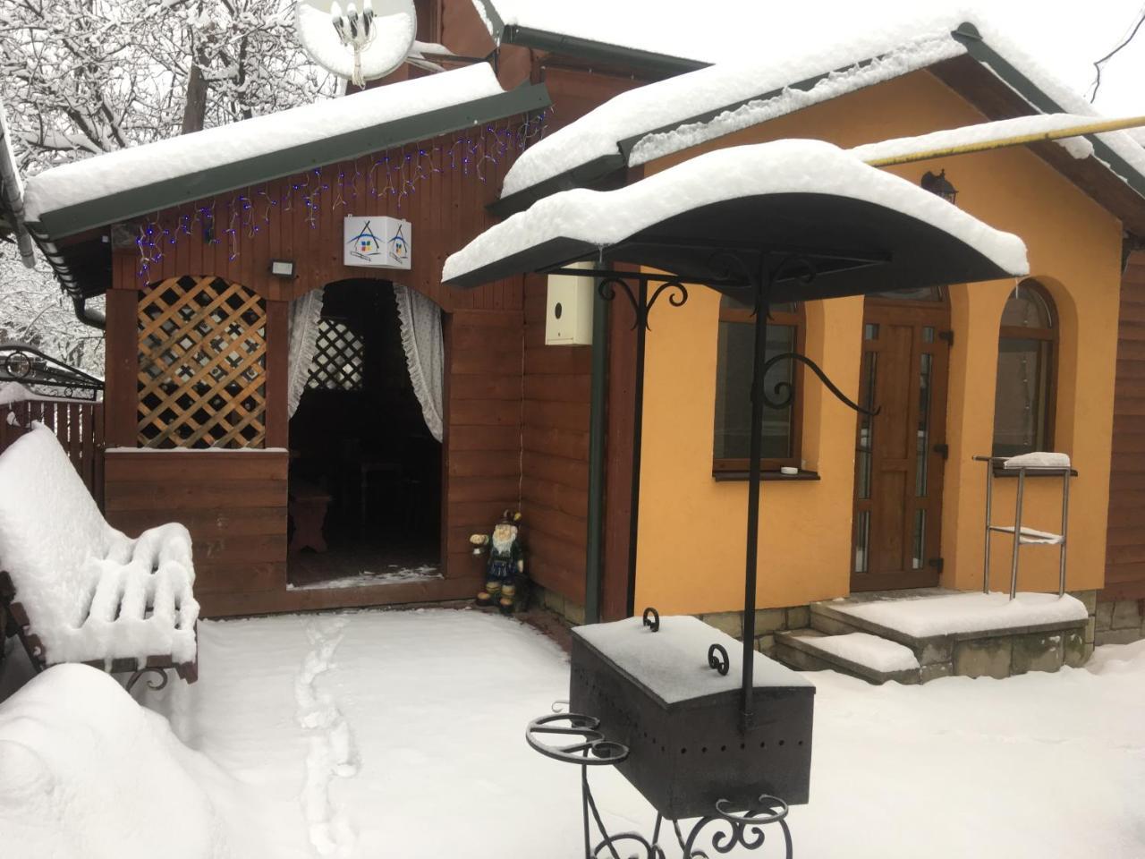 Dereviy Villa Jaremtje Exteriör bild